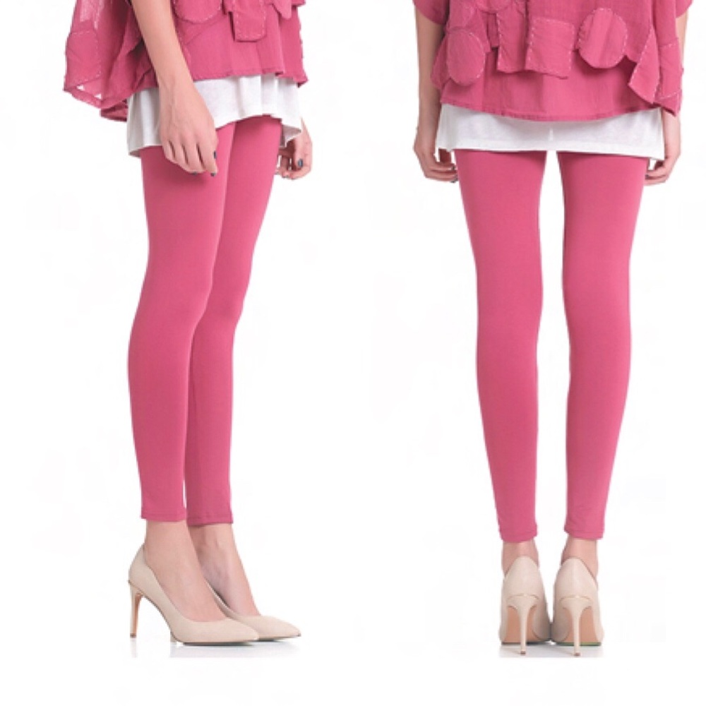 NWT - Slim Leggings in Hot Pink